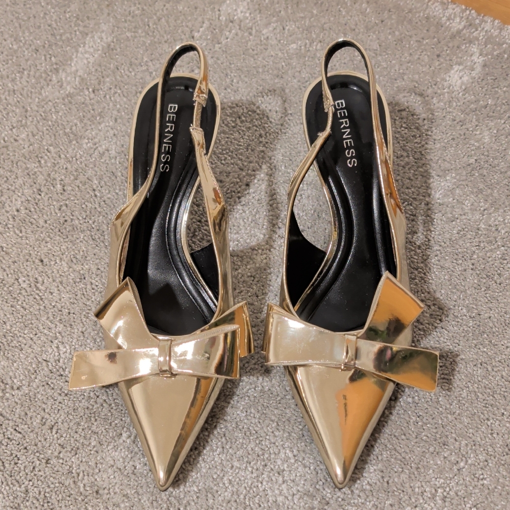 Gold Slingback Heels with Bow